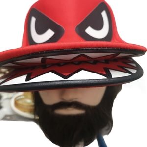 Baseball cap. Double peak.